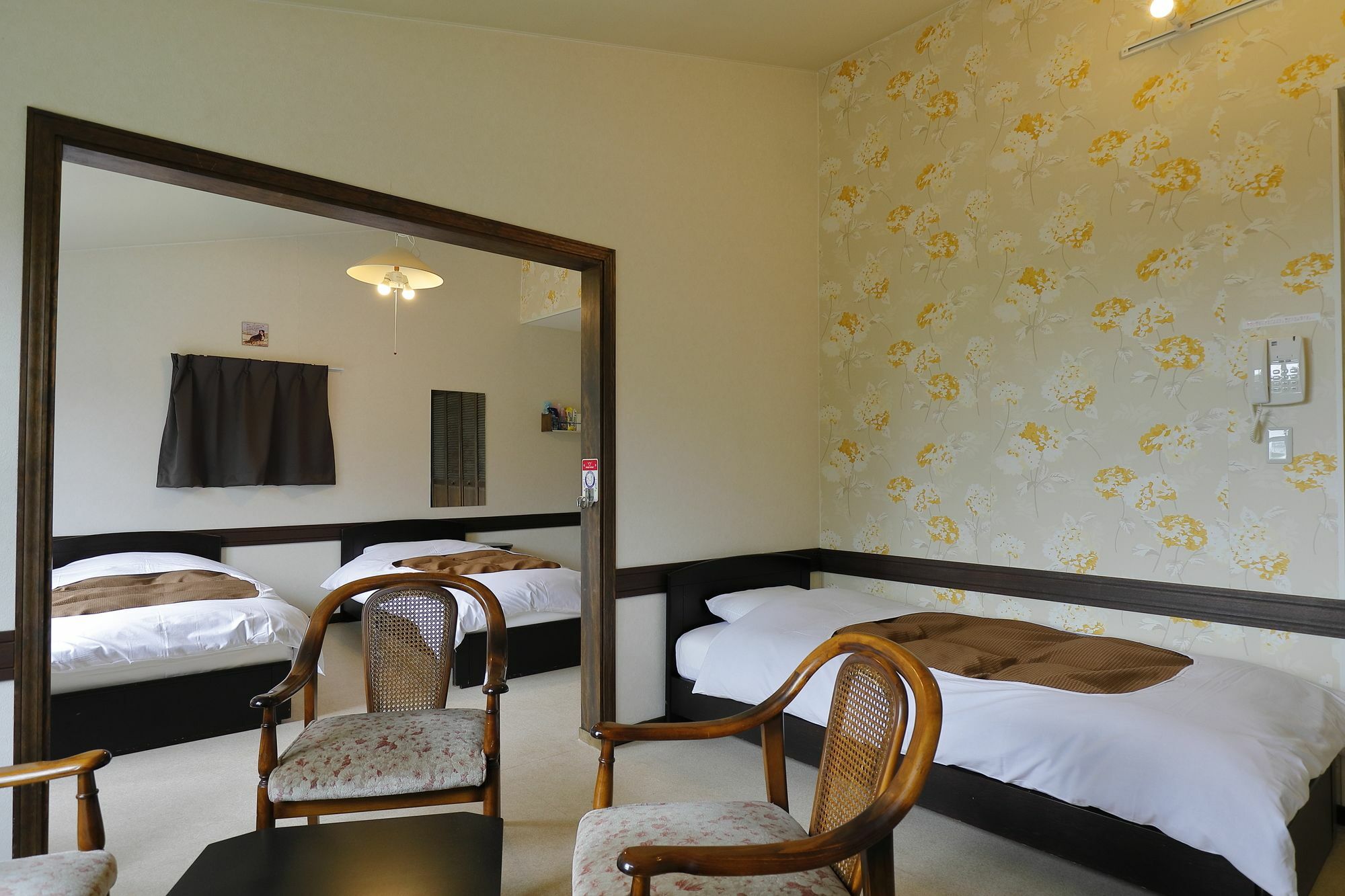 Guest House Bern Chino Bagian luar foto